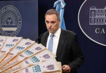 Manuel Adorni confirmó cambios en el acceso al bono de mayo
